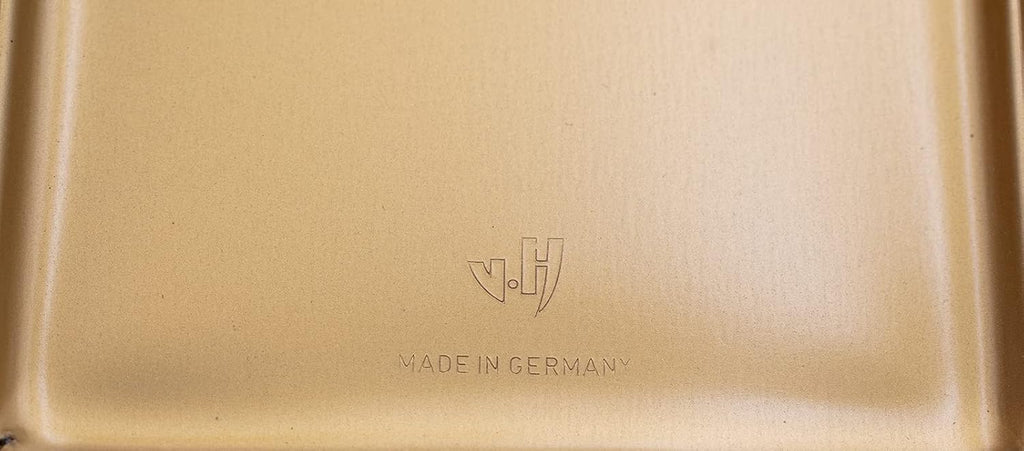 Made in Germany Genuine Leather Gold Plated Cigarette Case (18 100s) with Elastic Bands (Deer Black)