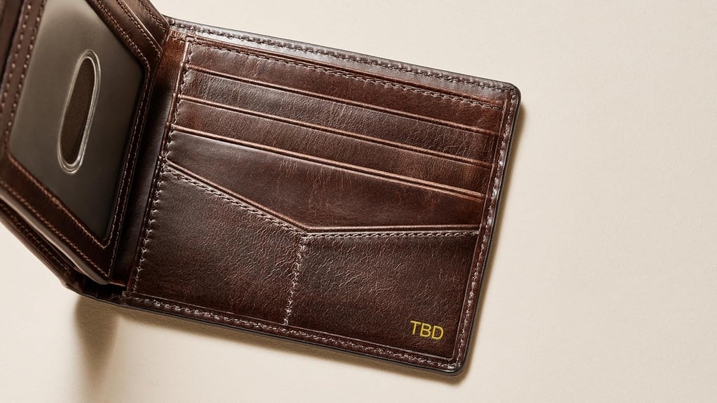 Fossil Men's Wallet, Derrick Leather RFID-Blocking Wallet, Bifold with Flip ID, Dark Brown