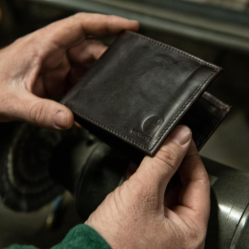 Carhartt Oil Tan Leather Passcase Wallet Brown