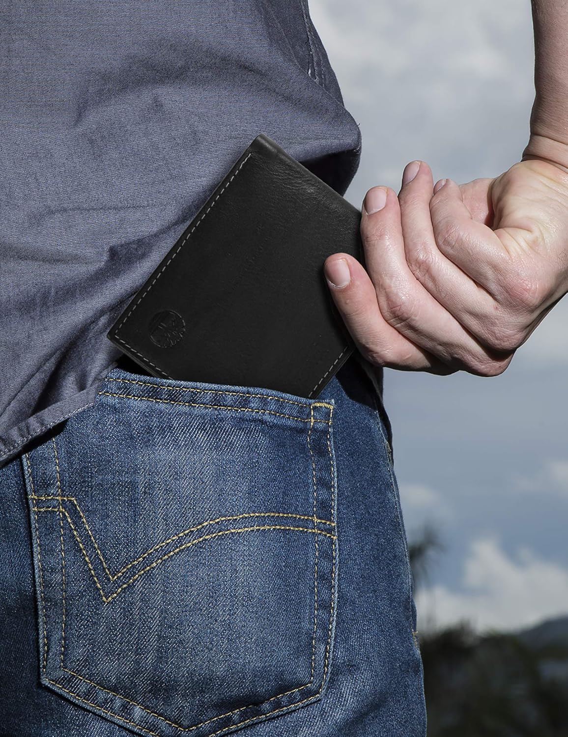 Timberland Men's Wellington Leather Rfid Bifold Commuter Security Wallet, Black, One Size